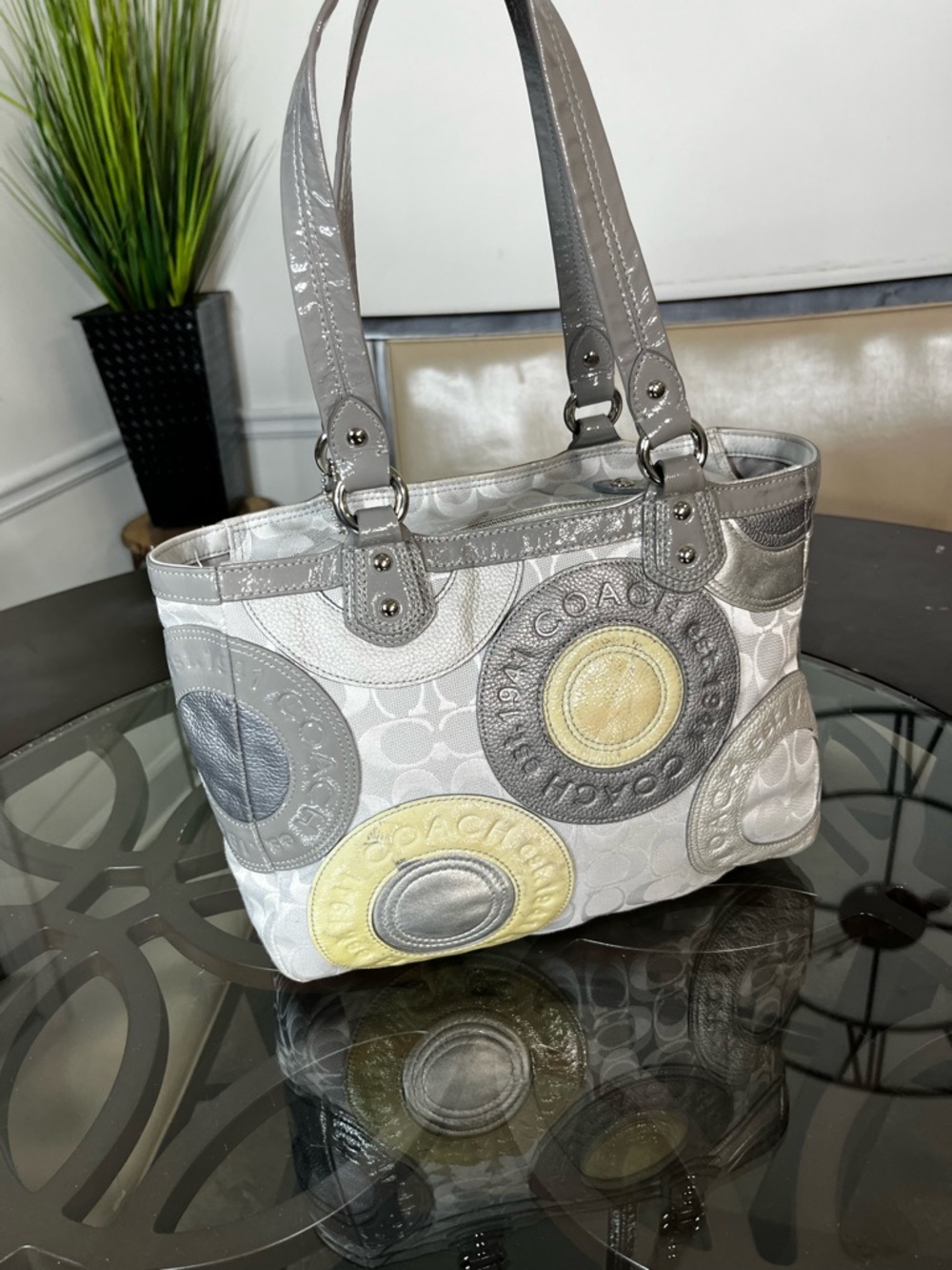 Coach Circle Patchwork East West Tote in a gray and cream color scheme - Picture 3 of 7